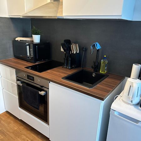 Moderne Ferienwohnung Mit Terrasse Wurtzburgo Exterior foto